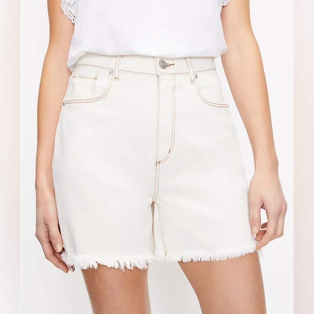 Loft The High Rise Raw Hem Boyfriend Shorts Ivory Womens Size 24 00